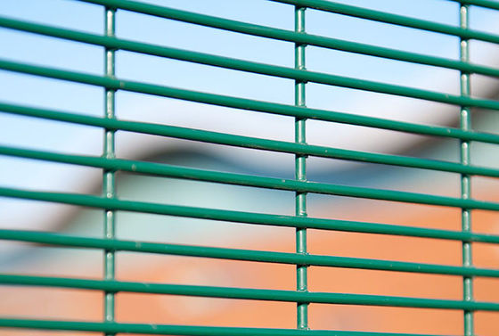 Green 358 Anti Climb Mesh Galfan 358 شبكة سياج للحصول على مستوى أعلى من الأمن