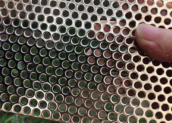 ترتيبات نمط الثقبين للصفائح الدائرية المثقوبة المستقيمة والمرتقعة