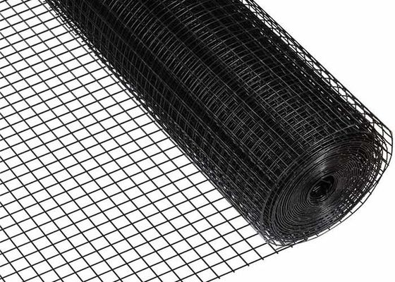شبكة سلكية مغلفة بـ PVC مصفوفة تستخدم كسياجات ، وتزيين ، وحماية الآلات وأقفاص الطماطم