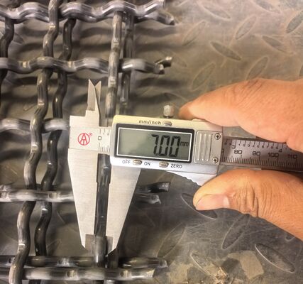 التنظيف الذاتي المنسوجة شبكة الشاشة تهتز 870x1500mm لا حافة هوك 7mm سلك التعدين لوحة